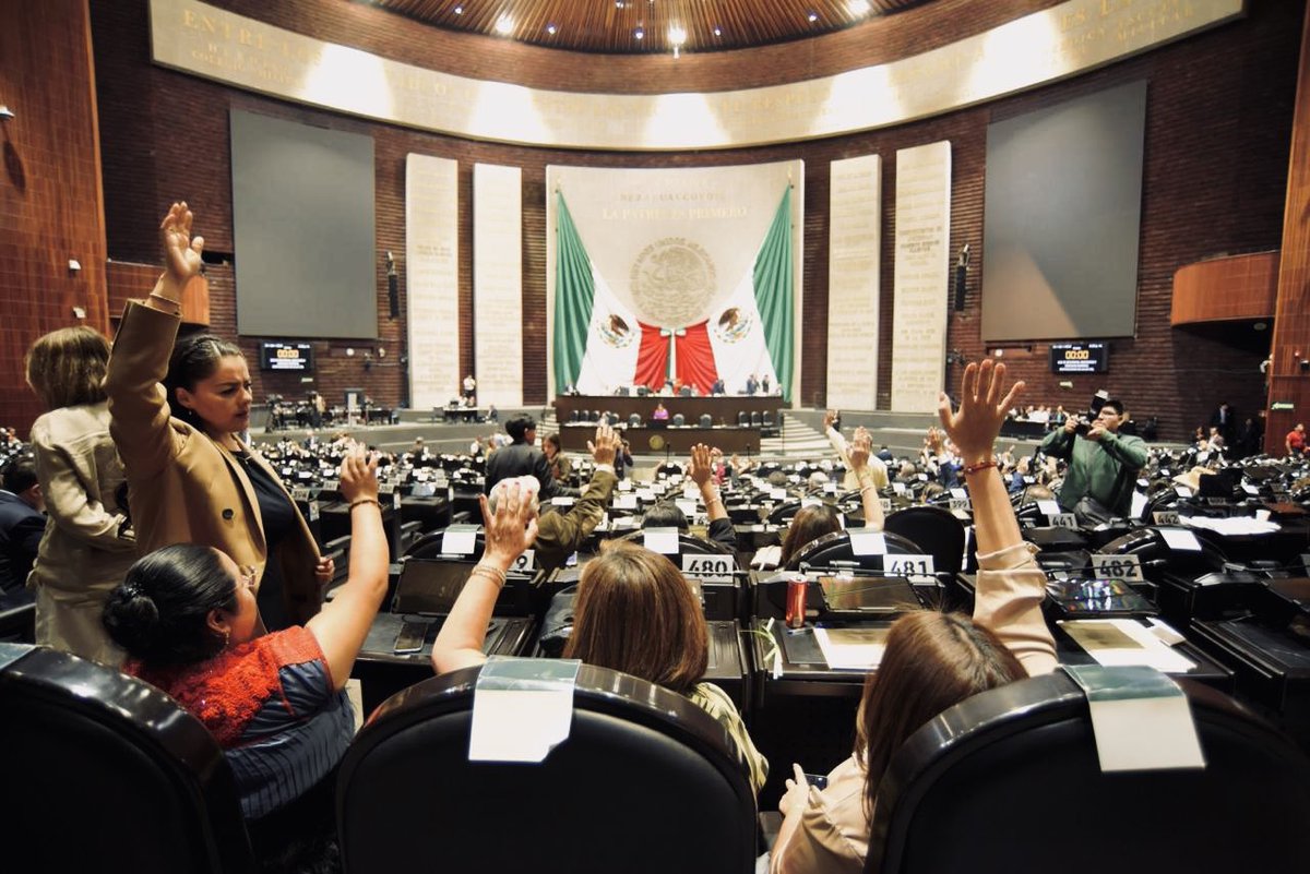Está semana en <a href="/mx_diputados/">H. Cámara de Diputados</a> se aprobaron distintas iniciativas que fortalecen el estado de bienestar y traen mayor justicia a nuestro país.

Se aprobó crear el Fondo de Pensiones para el Bienestar, así como facultar al Ejecutivo Federal para otorgar amnistía de manera directa.