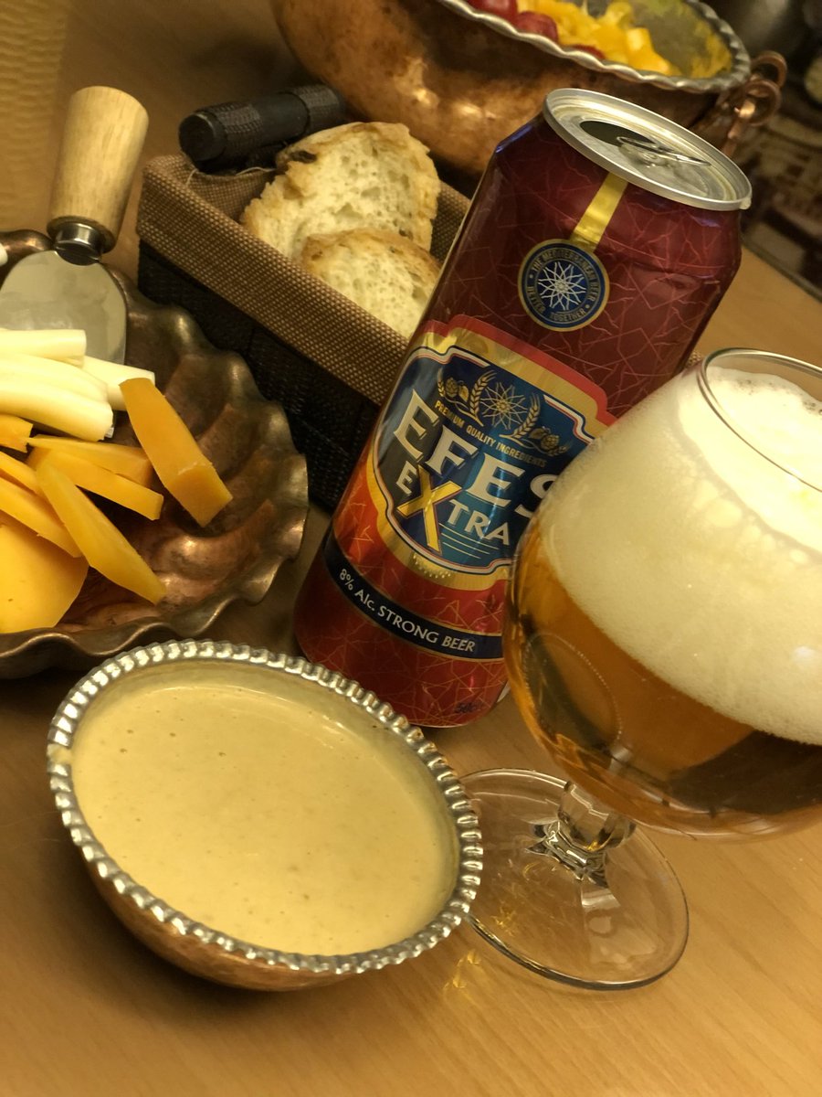 FarhadiHadi's tweet image. خوشا آن حالت مستی که با ما عهد می‌بستی. 
#drinktime