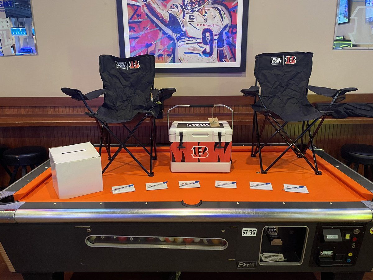 Here at @LongnecksSG in Wilder until 6pm for the Draft preshow! Come hang out with @MoEgger, enter to win some prizes and enjoy a nice beverage. Tune in live now on the free @iHeartRadio app. espn1530.iheart.com/listen