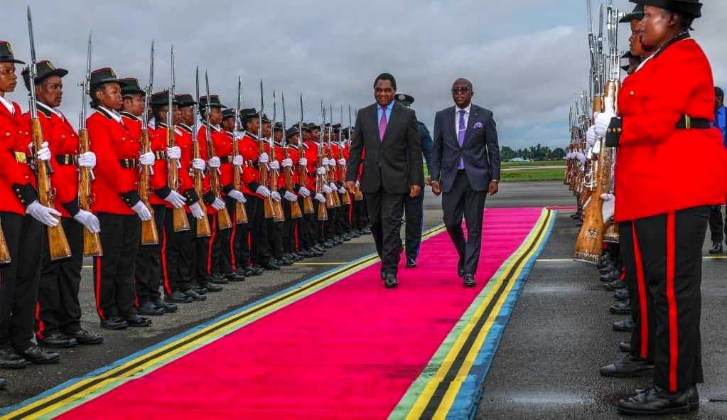 Today Tanzania started receiving various leaders from outside Tanzania who were invited by the President @SuluhuSamia to attend the 60th anniversary of the Union which will be held tomorrow on April 26, 2024, in Dar es Salaam. Kenya Zambia,Comoros, Somalia Leader have Slept in TZ