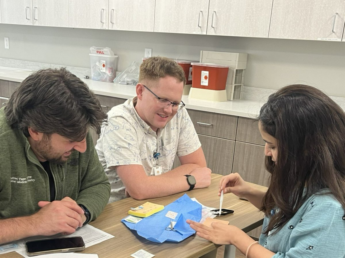 CAMCInternalIAM's tweet image. Our residents at the CAMC Center for Learning and Research learning procedure workshops with stations on joint injections, skin biopsies and sutures!

#simulationtraining #simulationbasedtraining