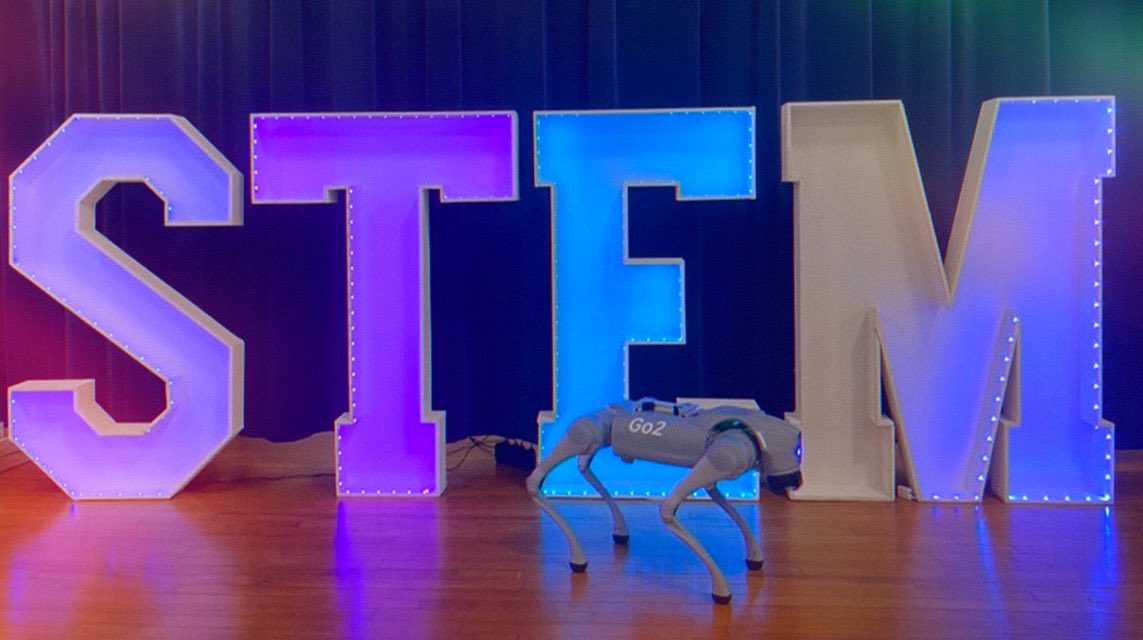 RoboticsSes's tweet photo. Dive into STEM with Stokes Robotics! Our cutting-edge curriculum inspires innovators of all ages through hands-on learning. From robotics programming for kids, teens, and college-aged learners to 25+ STEM activities like mechanical design, audio engineering, and more! https://t.co/PMdgNREXZb
