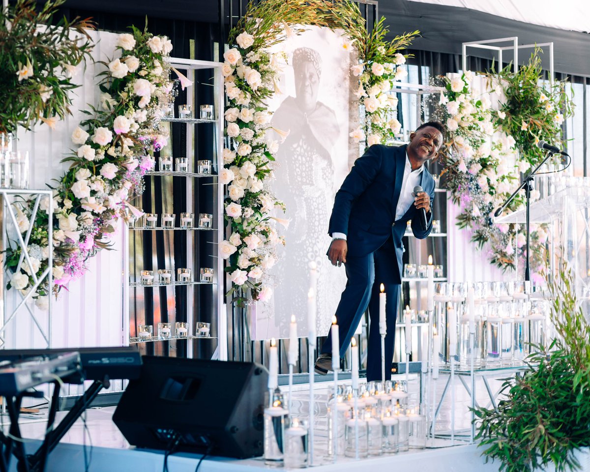 nonoevents's tweet photo. #DignifiedSendOff #RIP
#FuneralService #FuneralCeremony #FuneralServiceSetup #FuneralServiceDeco
#Decking #GlassMarquee #Marquee #Cabanas #StretchTent #Deco #FurnitureHire #Candles #Flowers
#NonoEvents https://t.co/54YrJymCpr