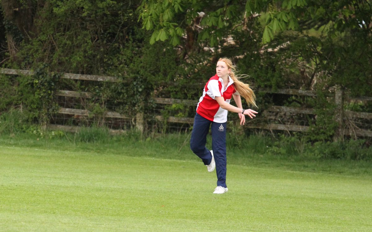 Lots of fun at this afternoon’s inaugural Girls House Competition which saw the final between Morris & Mill Mead finish in a tie with Morris winning by virtue of losing fewer wickets🏏🏆👏