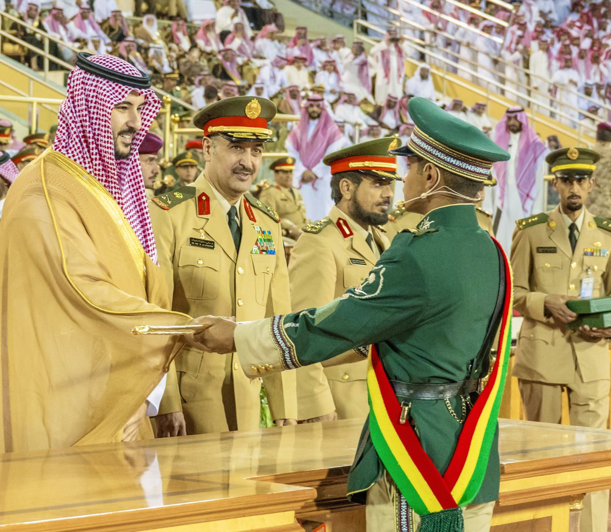 modgovksa's tweet photo. سمو #وزير_الدفاع يرعى حفل تخريج الدفعة (82) من طلبة كلية الملك عبدالعزيز الحربية.

https://t.co/1O615PCGHE https://t.co/g4Cw6xDhEC