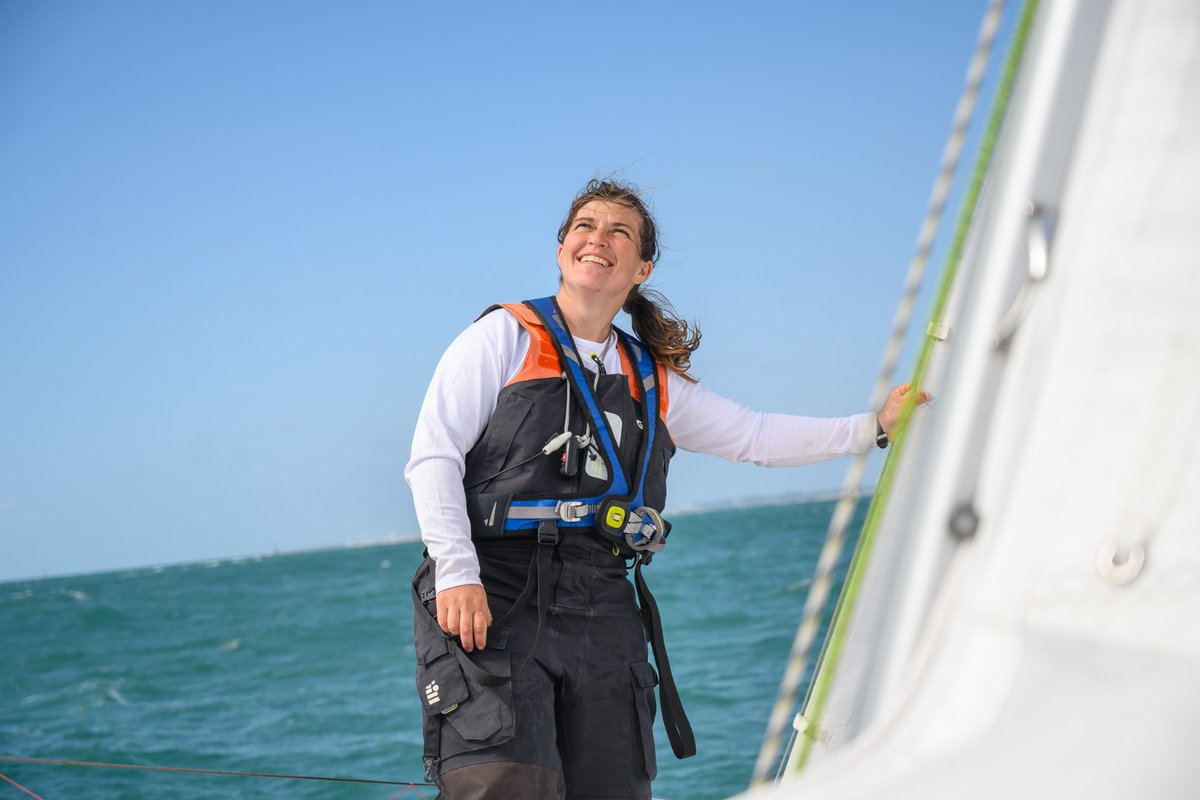 HÉROES <a href="/caixabank/">CaixaBank</a> /

👉 Aina Bauzà cierra el círculo y llega, tras un mes navegando en solitario, a Bahamas

🔝 30 días en los que ha tenido que enfrentarse a casi todo en el océano

Y ahora quiere más

bit.ly/3xTjHmS