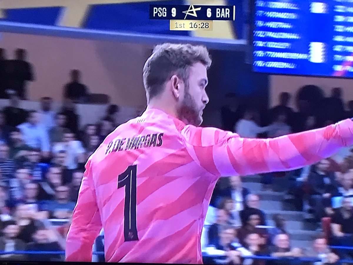 Pérez de Vargas está en un 52% a 10’ del final. Apareció Honzalo #ehfcl