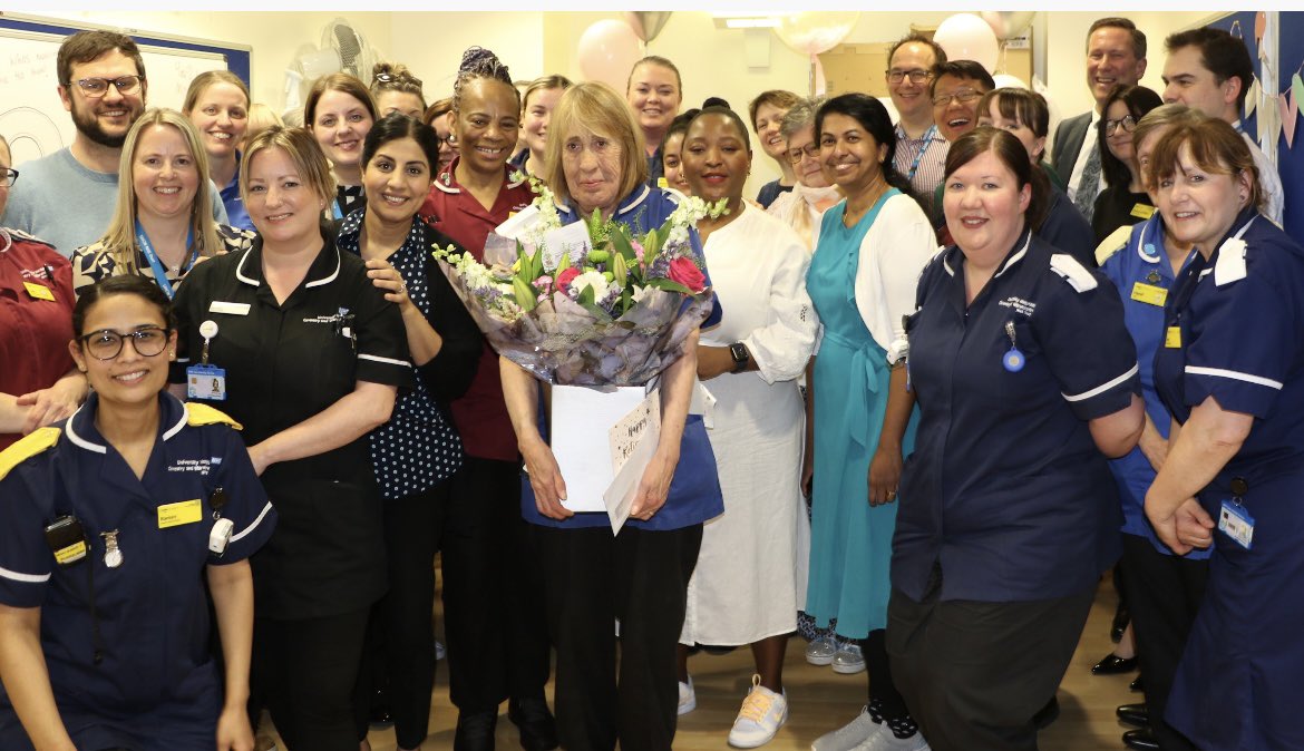 Wonderful to gather with colleagues in @nhsuhcw Acute Medicine today to wish Bev a fond farewell after a phenomenal 52 years caring for communities across Coventry and Warwickshire @MarieFogarty7 @DrEdHartley @DPeach22 @BrigstockTracey @SueNoyes1 @CNOEngland