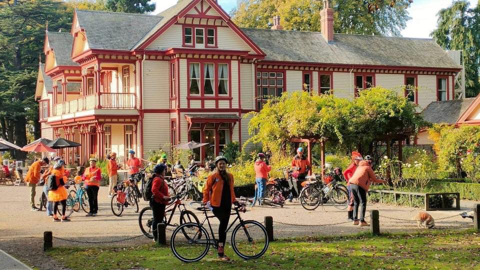 ArdvanderVorst's tweet photo. #DutchWeek
Join our Orange Bike Rides:
Auckland - 27 April
Blenheim - 27 April 
Christchurch - 27 April 
Foxton - 27 April 
Hamilton - 27 April
The Hutt - 28 April 
Kāpiti Coast - 27 April 
New Plymouth - 27 April 
Rotorua - 5 May 
Waiheke Island - 28 April 
Wellington - 27 April https://t.co/meK2Ut6iEZ