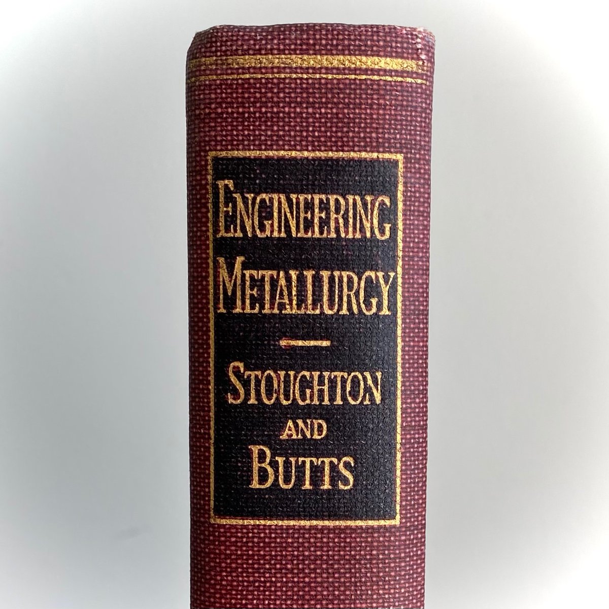 Vintage textbook up! From 1938, Engineering Metallurgy. 

bookmosaic.etsy.com/listing/170693…