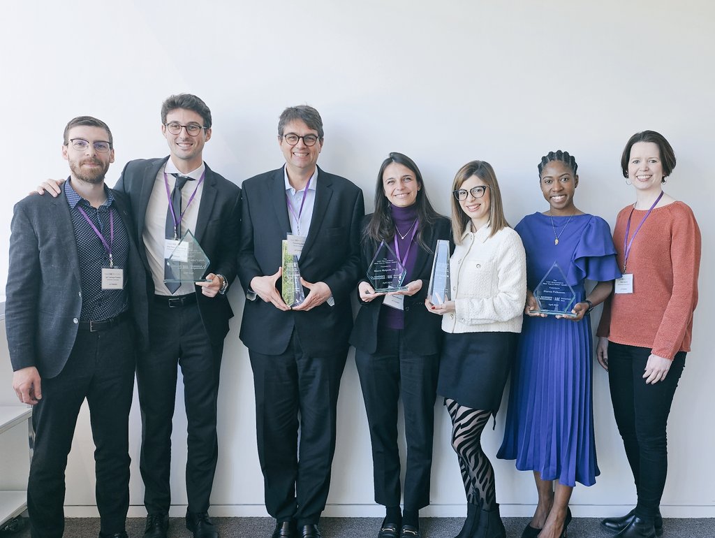 Congratulations to all the awardees from #AAICNeuro 2024! 💜 What an honor to receive an 'Excellence in #Neuroscience #Mentoring' award alongside @pedrorosaneto! 😱 Such inspiring awardees who received the 'one to watch award': @riannapatterson @M_Malpetti @jpfsouza33 ⭐