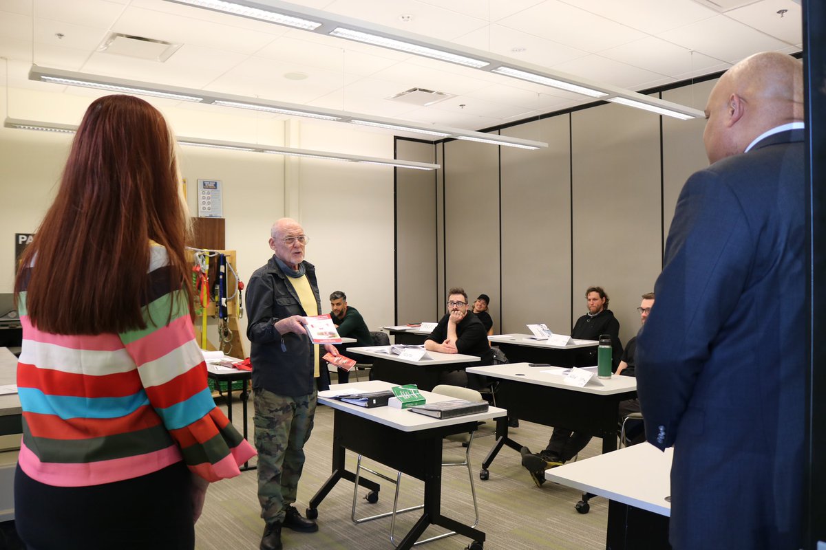 We were pleased to host MP Michael Coteau (@coteau) this afternoon for a tour of our Training Centre with @IATSECANADA , where he got to see a few of the many courses offered through IATSE 873 in action. Thank you for visiting us!