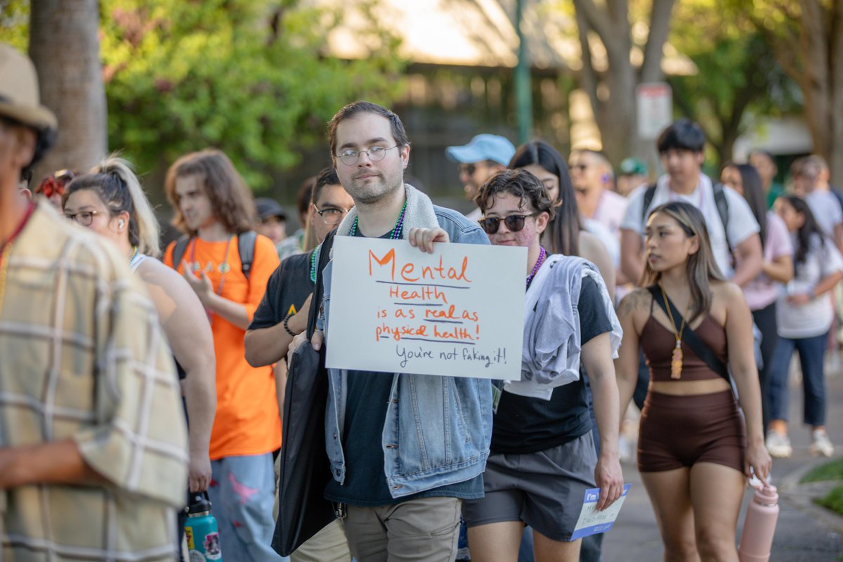 “I believe in U. I am here for U. I love U.” 💙 More than 1,000 people participated in Sac State’s annual Out of the Darkness Campus Walk for suicide prevention, putting the spotlight on mental health & offering support & info for those who may need help. sacstate.me/3VSzDQh