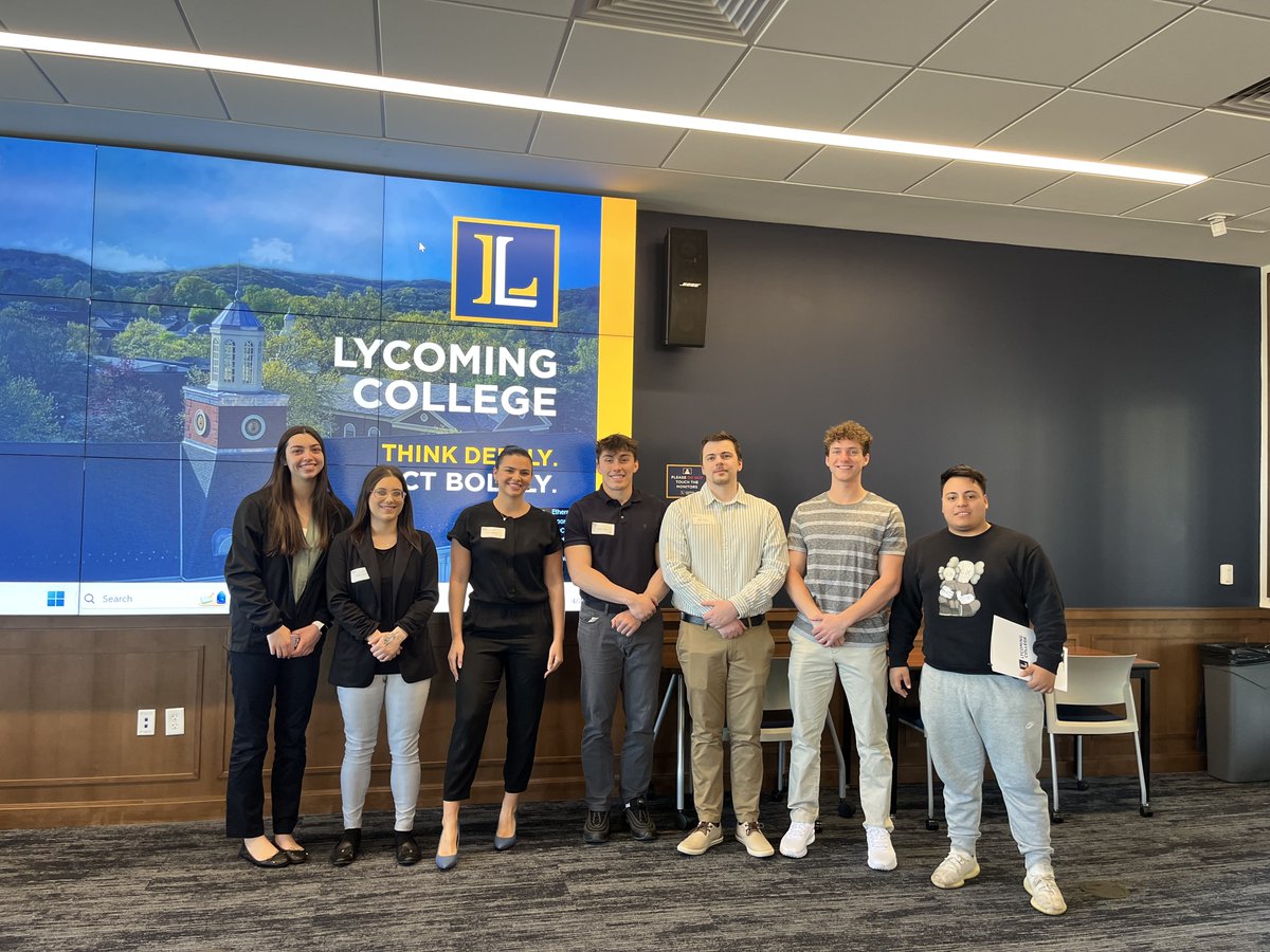 BloomuEconomics's tweet photo. Getting ready for presentation at Lycoming College. #ECO456#Undergraduate economics. https://t.co/yvvCrLykaU