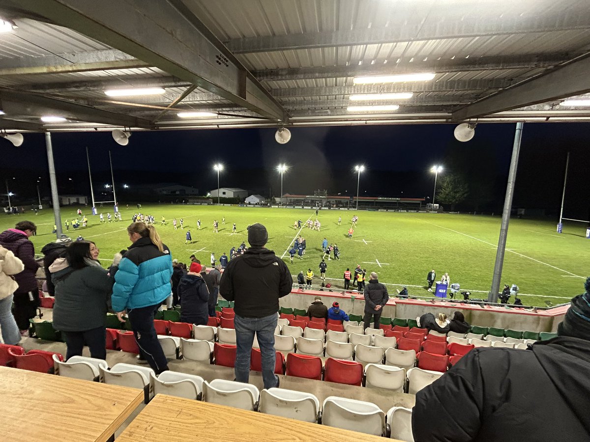 Full time;

Llandovery finish top of the table after a nine try win v Bridgend 

@llandoveryrfc 62 @bridgendravens 13

Next Saturday, it’s the play offs semi finals, both kick off at 515pm

@llandoveryrfc host @Cardiff_RFC 
@NewportRFC host @evrfc 

@IndigoPrem