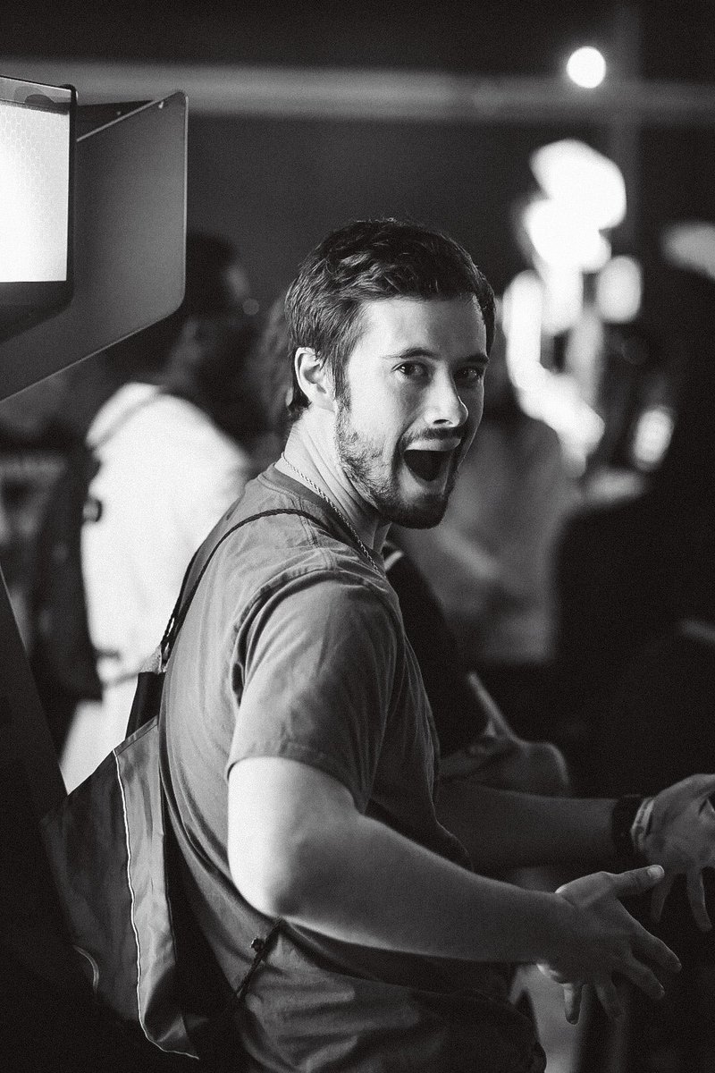 Pull up tonight on the freaks stream for awesome smash ultimate gameplay and see the legendary muteace himself there! 
I’ll be there commentating as many sets as I’ll be able to so you know it’ll be🔥 

twitch.tv/freakstx