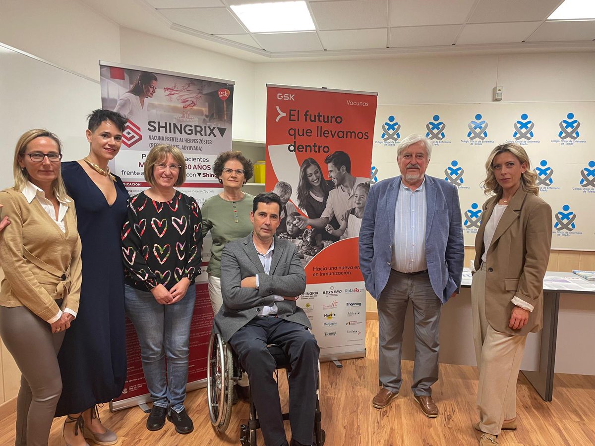 Equipazo esta tarde en el Taller de implementación de vacunación en el adulto, en el Colegio de Enfermería de Toledo 😃