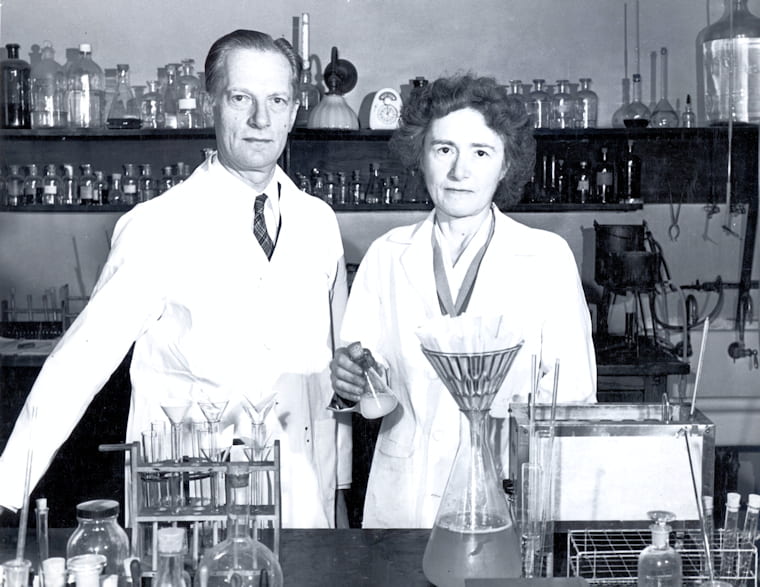 Endocrine-metabolic research at #WashUMed can be traced to the Nobel Prize-winning work of Drs. Carl and Gerty Cori. Among their trainees were Drs. William H. Daughaday and David M. Kipnis, who molded and led our division during the 1950s-1970s. Read more: endocrinology.wustl.edu/about/our-hist…