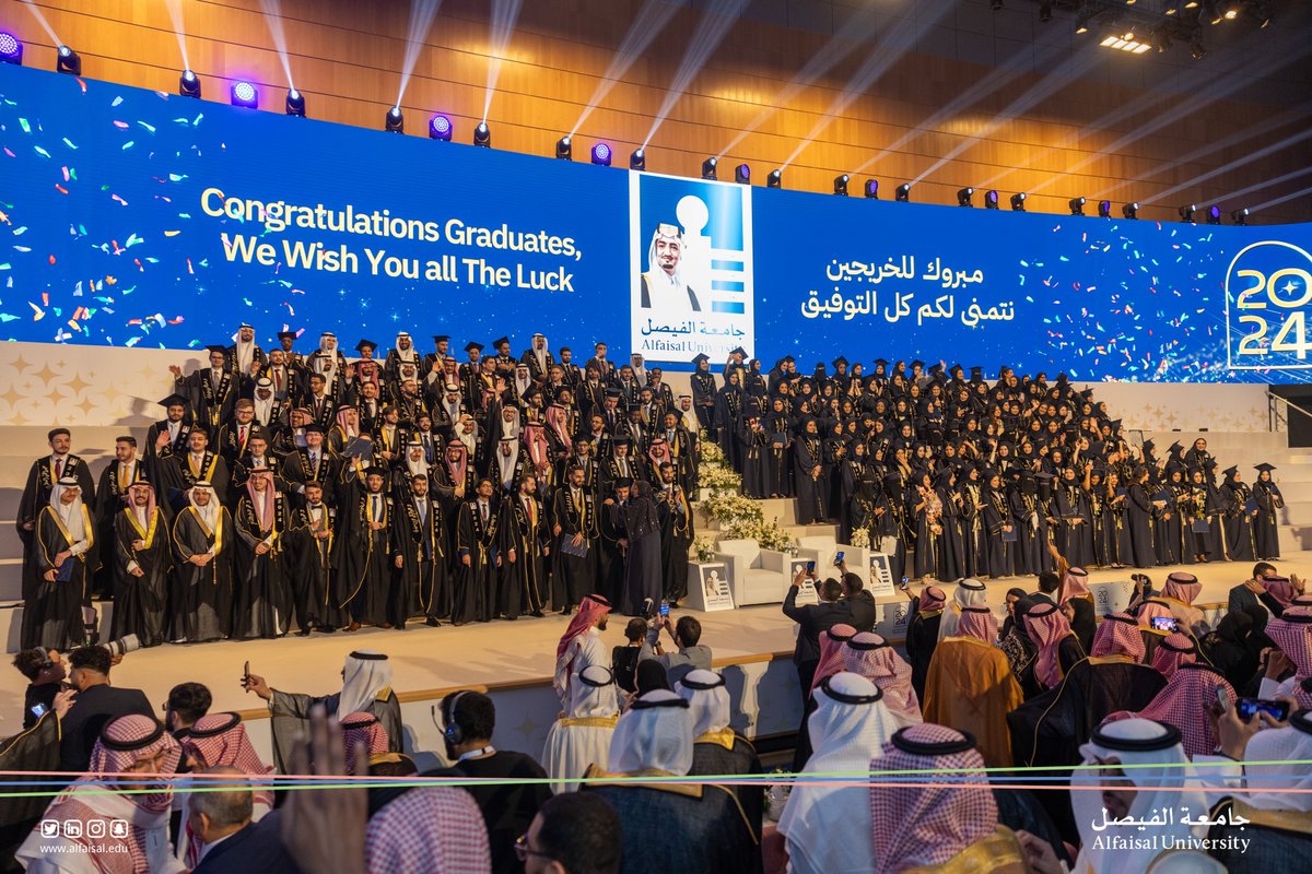 Alfaisaluniv's tweet photo. برعاية صاحب السمو الملكي الأمير تركي الفيصل، #جامعة_الفيصل تحتفي بخريجي وخريجات كلية االطب، والصيدلة، والعلوم والدراسات العامة لعام 2024. https://t.co/Pu29o9nUzE