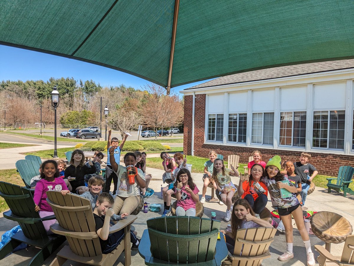 Mrs. Bennett tweet media