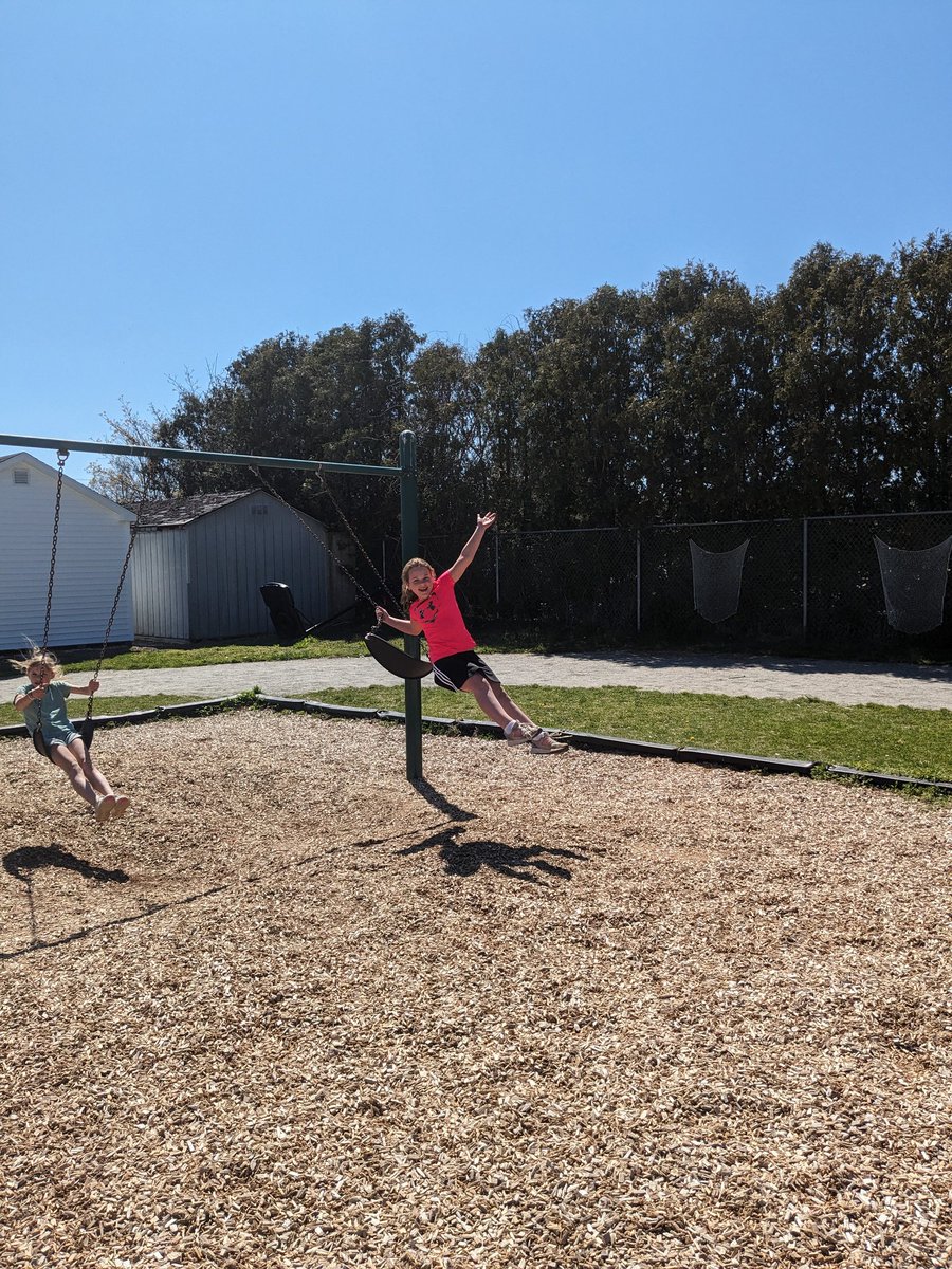 Mrs. Bennett tweet media