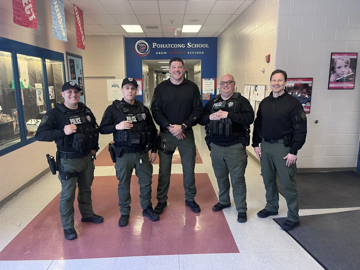 Thank you <a href="/PohatcongPD/">Pohatcong Twp. P.D.</a> for reading to our younger students today and spending time talking at lunch.  We are happy to have such a great partnership that supports our students!
<a href="/PohatPTA/">Pohat PTA</a>
