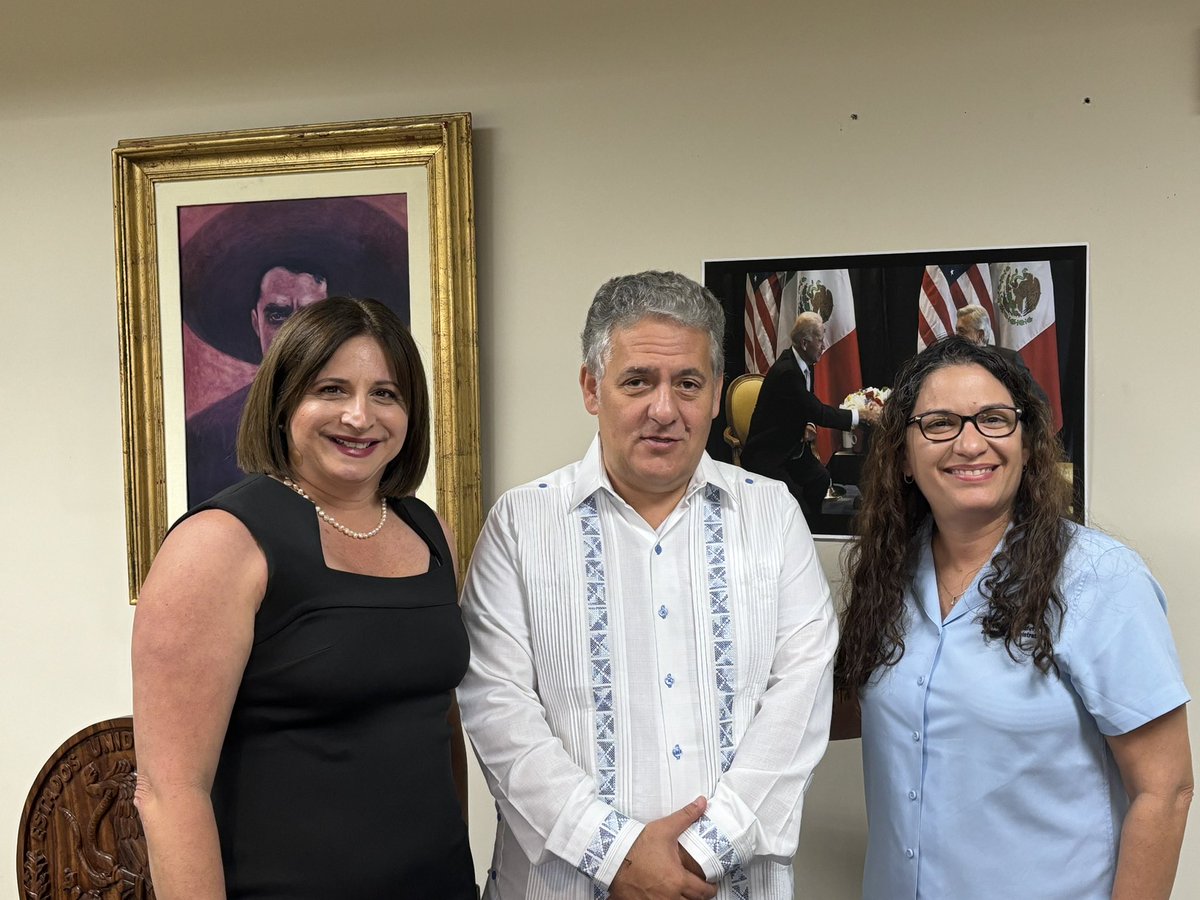 ConsulMexOrl's tweet photo. 🇲🇽 En la firma del Memorándum de Entendimiento MOU participarón en el foro Empowering the Vulnerables; organizaciones, autoridades: @OSHA_DOL ventanillas: @VAIPOIME @VAIMORL @VDSORLANDO @VAFOrlandoFL @VCivicaOrlando https://t.co/n8dHyZFhtB