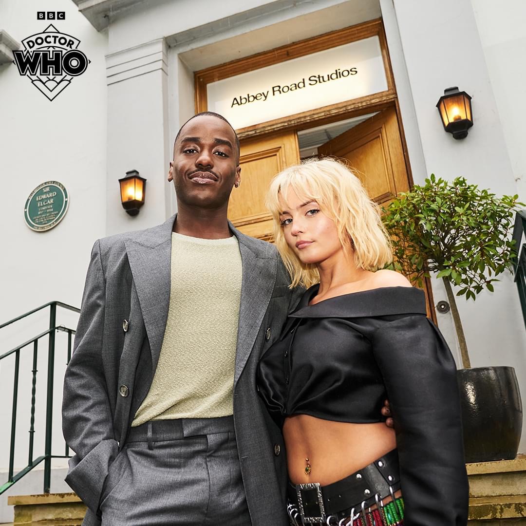 Oh they truly always know how to serve 🔥

#DoctorWho #NcutiGatwa #MillieGibson
