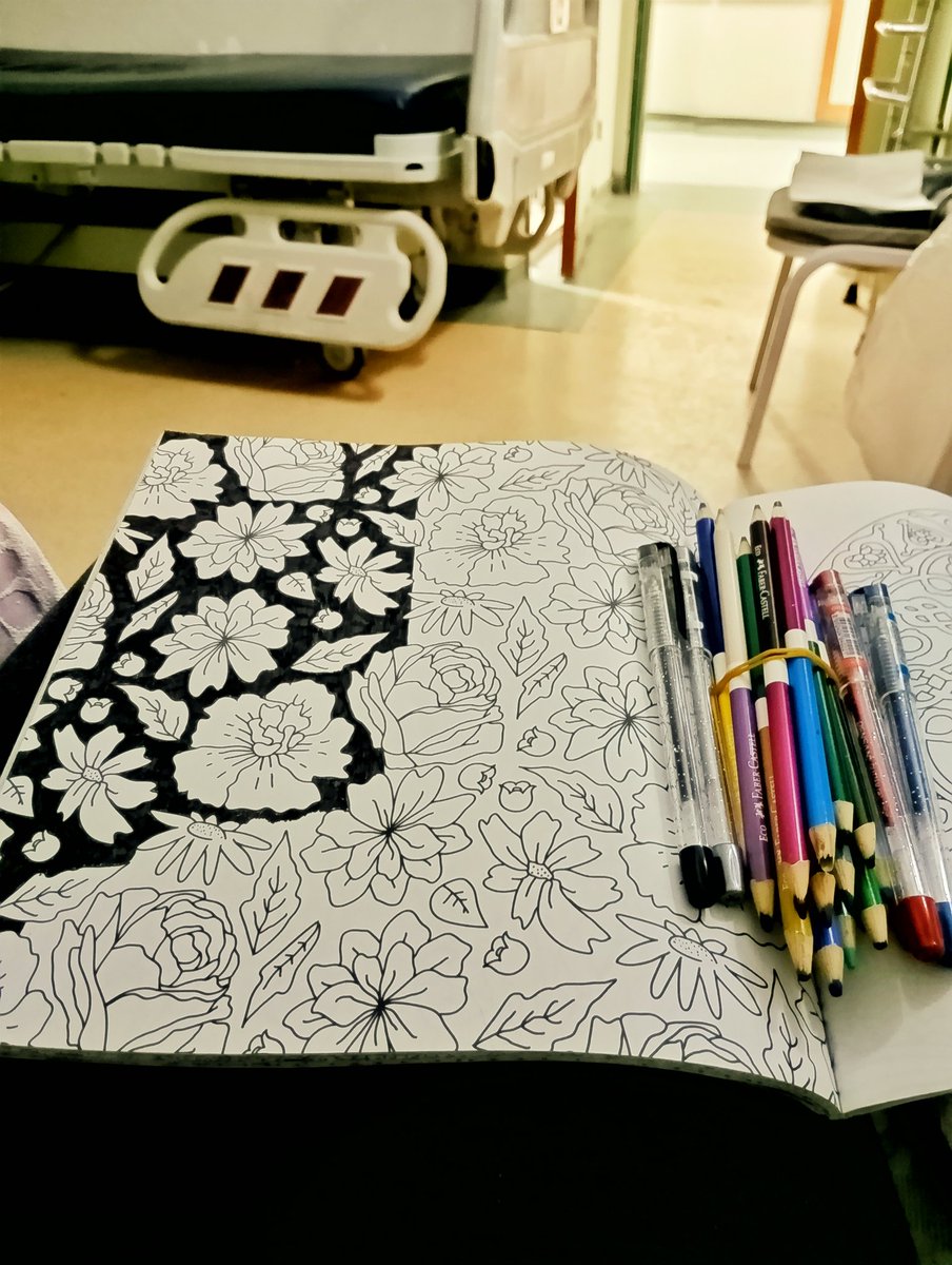 objektifimden_b's tweet image. Mandala boyamam bitti 🎨🖍️🖌️✏️
#renkler