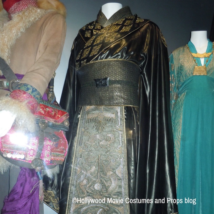 Celebrate #JetLi's birthday with his movie costume from #TheMummyTombOfTheDragonEmperor on display tinyurl.com/4psz7j3e