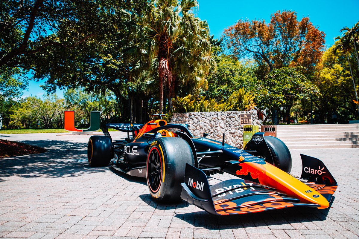 What parking pass does @Max33Verstappen and @redbullracing have on campus? 🤔🙌🏎️