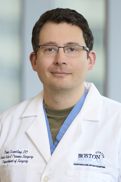 Congrats to @The_BMC trauma surgeon & @BUMedicine Assistant Professor of Surgery @Dane_Scantling who received the @AmCollSurgeons C. James Carrico, MD, FACS, Faculty Research Fellowship for the Study of Trauma and Critical Care! 👏 @BostonTrauma bit.ly/3QeEDL9