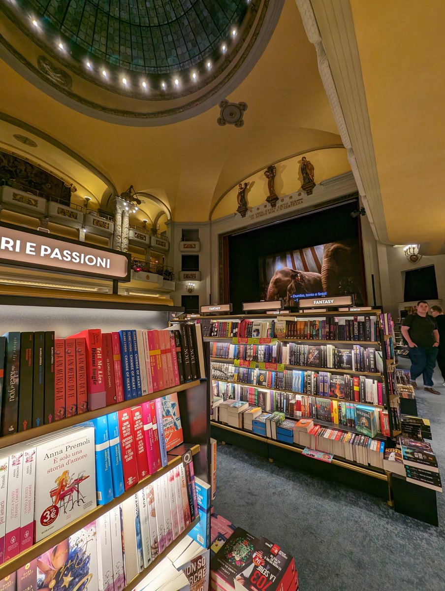 Libreria #Giunti #Odeon #Firenze Una #libreria è una stazione di servizio per la tua mente. #SteveLeveen