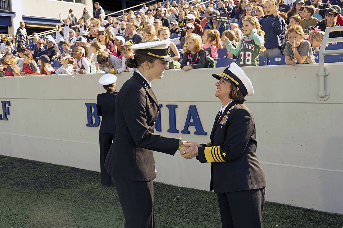 CNO Adm. Lisa Franchetti: The U.S. Navy Has a Lot to Offer Young People
One challenge the Navy has in recruiting, Franchetti said, is that so many young people are simply unaware of what it does.
defense.gov/News/News-Stor… 
 #AmericasNavy #ForgedByTheSea #CNO @usnavycno #NavyCareers