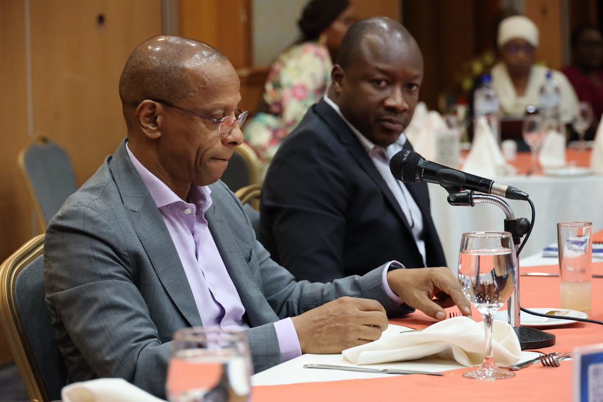 PNUD_BFA's tweet photo. Libérer la force contributive des opérateurs miniers aux progrès du Burkina Faso🇧🇫 vers l’atteinte des priorités de développement (#odd) du Burkina Faso, tel est l’objet principal du diner de travail organisé en partenariat avec la #ChambredesMines et le @PNUD_BFA  : compréhension des stratégies et priorités reciproques, identification des opportunités et actions à prendre. @IAMGOLD_Corp