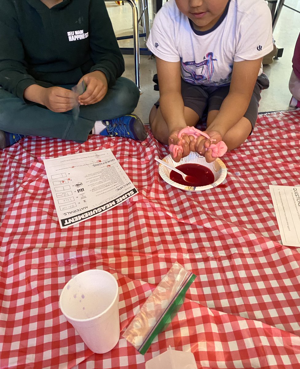 Practicing our measurement AND following a recipe skills with making slime? Yes, please! 🤩