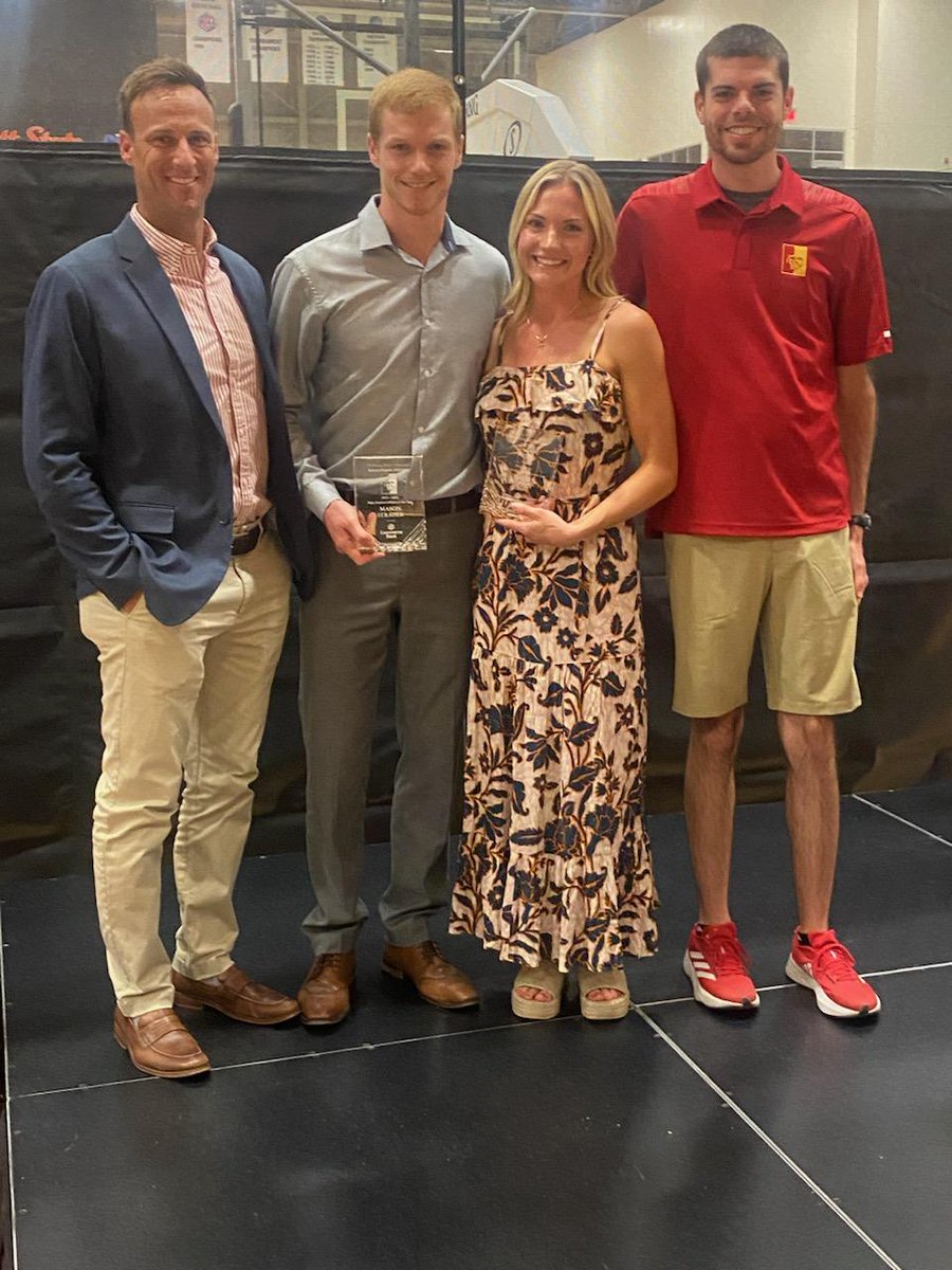 Shout-out to @PittStSAAC for hosting the 'Guspy's' Wednesday night 🦍💪 Big congratulations to the male and female Student-Athletes of the Year, Mason Strader and Kate Dawson.