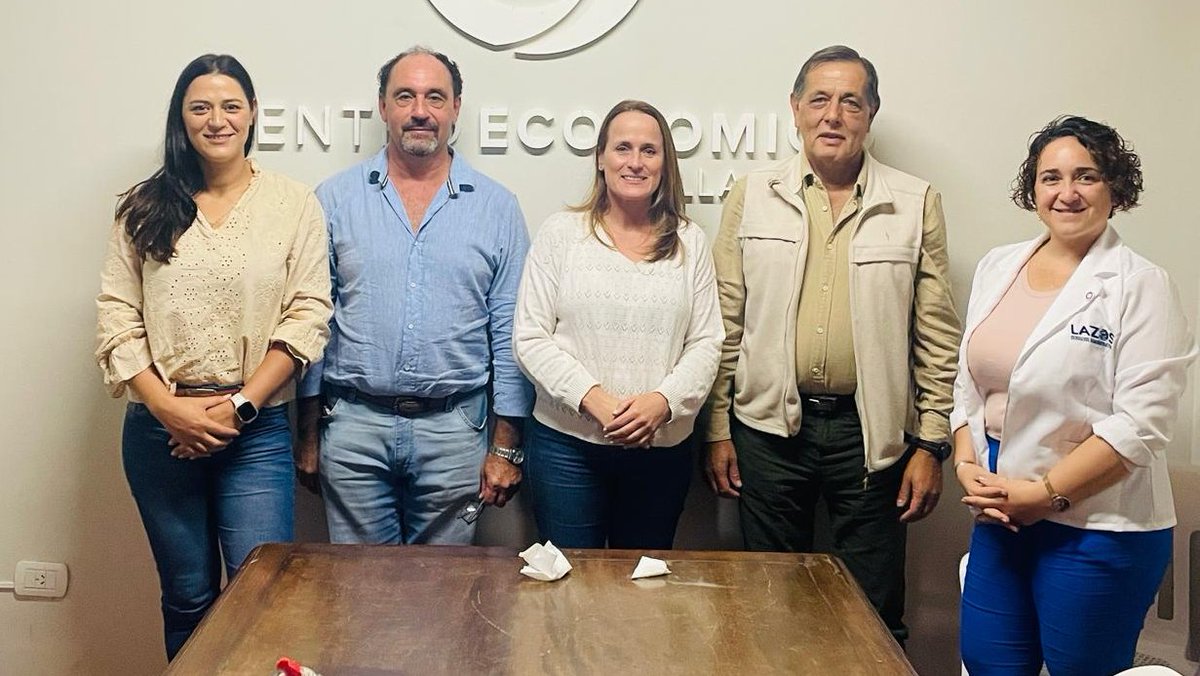 En Villa Elisa, durante el encuentro se acordaron modalidades de trabajo para desarrollar las nuevas etapas del proyecto de CCA. Asistieron el presidente del Centro Económico, Paul Pirola; @oantonione; y la Secretaria de Turismo, Eliana Francou.