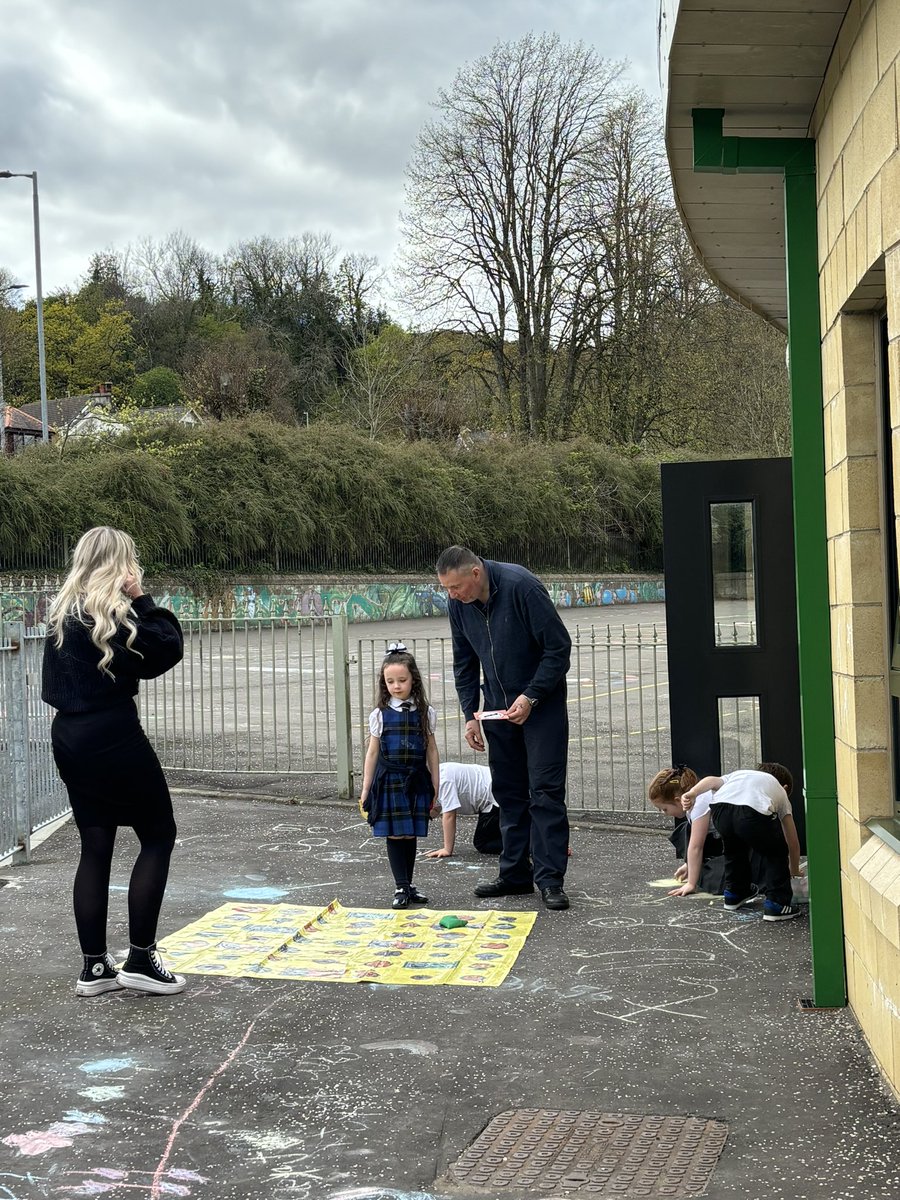 Our numeracy parent workshops were a success this afternoon - thank you to everyone who joined us to play and learn! #playistheway #playinverclyde 🎲🔢🧸