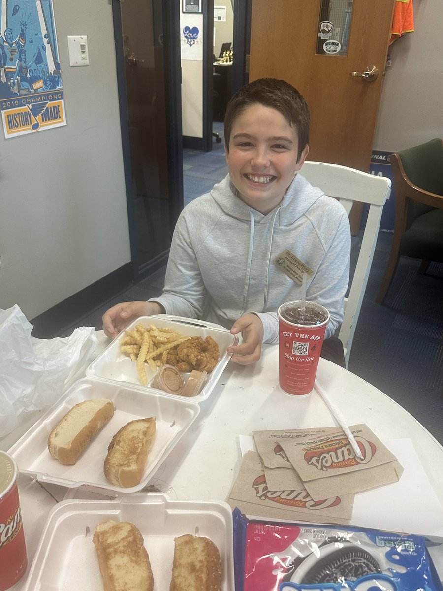 b_pearson's tweet photo. Dr. Lucas Wind — Principal for a Day! Awesome day delivering snacks to teachers and staff, lunch duty and campus beautification. This was a prize in our annual money wars competition. So much fun! #SMSRocks @SMSstallions https://t.co/zKRo5DxPkl