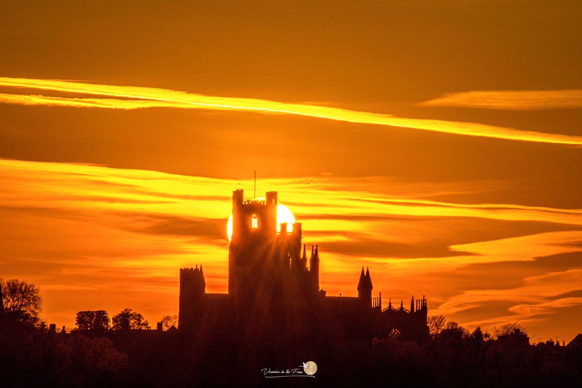 As the day ends I hope kindness has visited you today 🙏🏻🧡
Ely Cathedral in Cambridgeshire 
#ElyCathedral #EndoftheDay #Thankful #KindnessMatters