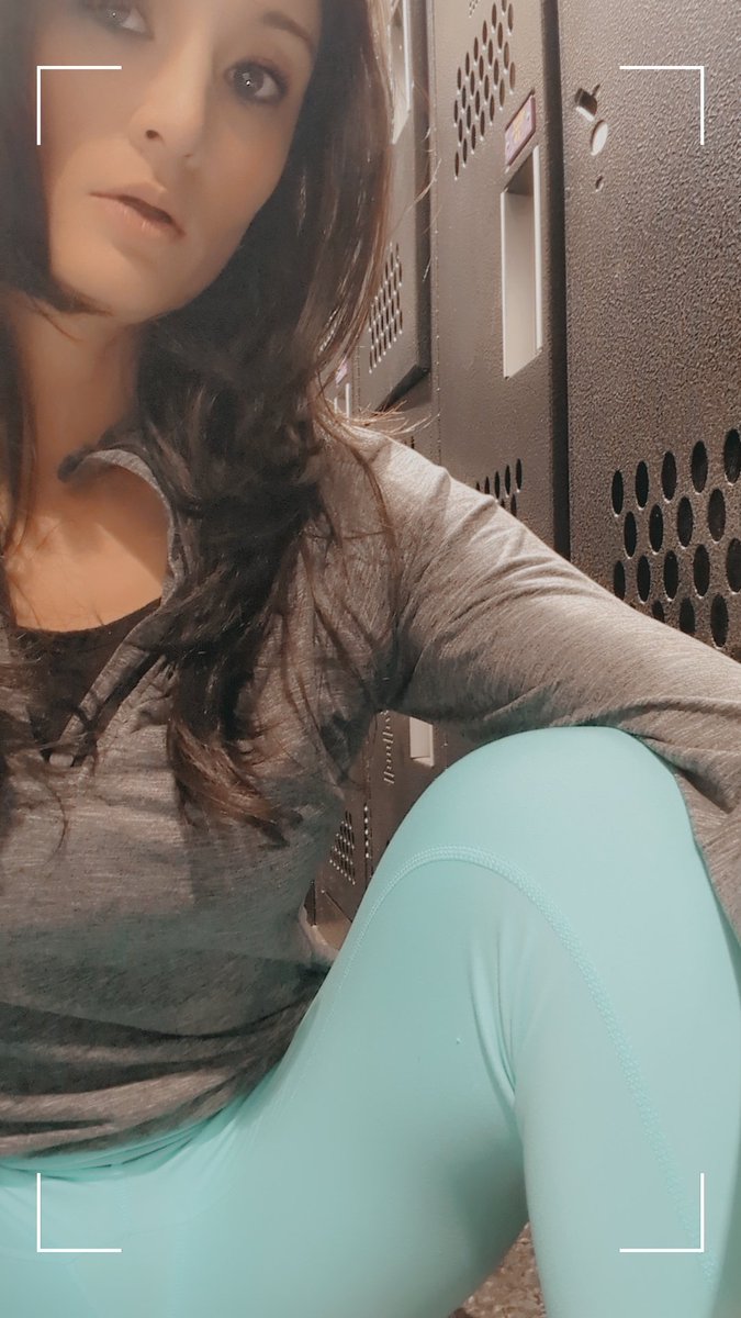 PhoenixSoars16's tweet photo. Who wants to have a different kind of workout with me? #onlyfans #OFfitgirls #creators
#nsfw #onlyfans_model #onlyfans_TallMixedFilipina
https://t.co/gLGT5qJqWQ https://t.co/C20lWUSlNz