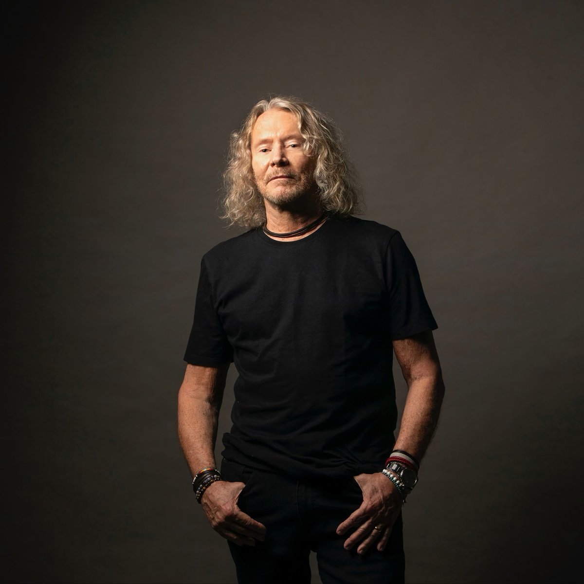 Agora sim! O show de Marcos Valle está remarcado: dia 9/mai, quinta, às 20h.

A venda de ingressos começa nesta terça, dia 30/abr, às 17h, exclusivamente on-line (no App Credencial Sesc SP, no site ou na Central de Relacionamento Digital).

Programe-se pra não perder! 😉