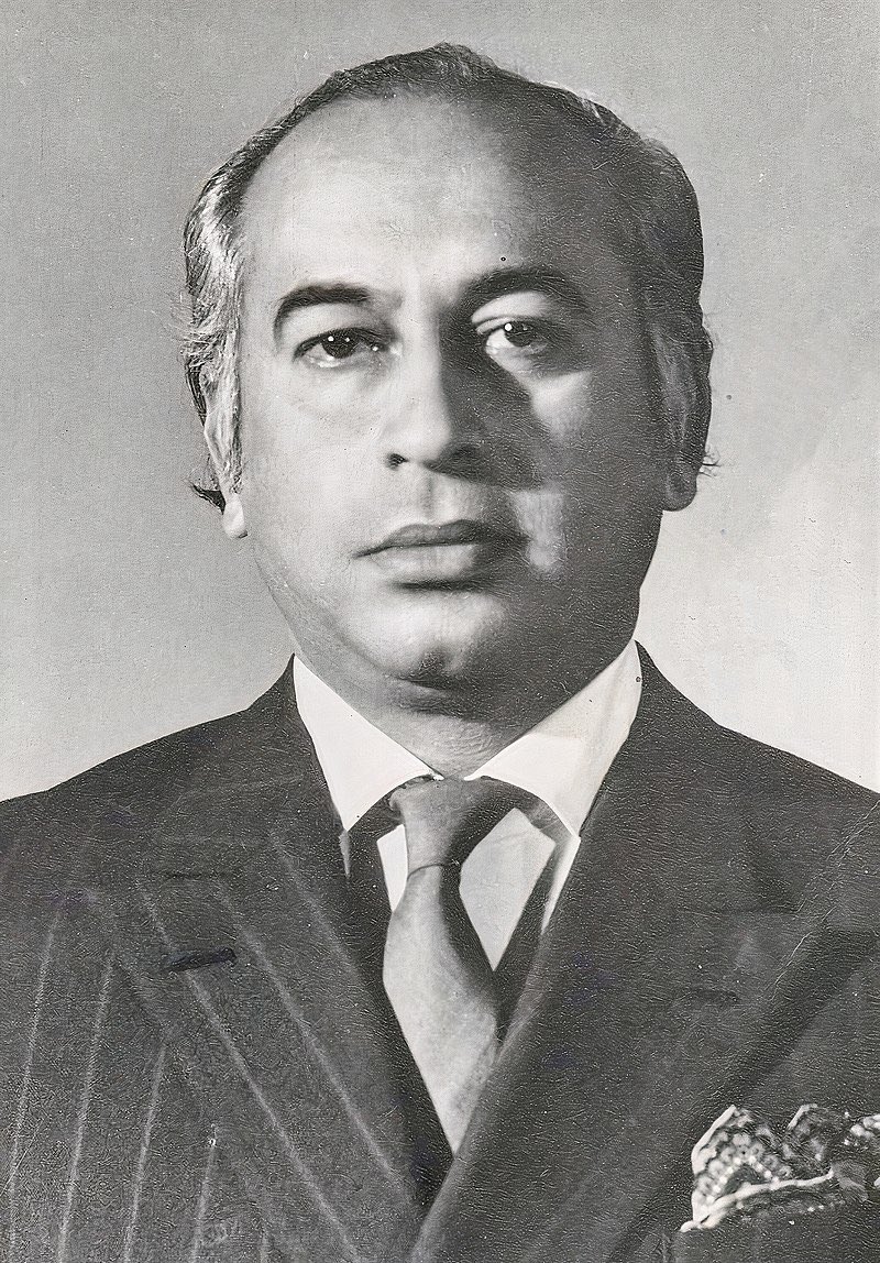 It was probably 1974 when Bhutto was sworn in as Colonel Commandant of the Armored Corps at an impressive cermony at Kharian Cantonment. Bhutto arrived at Kharian an evening before the cermony and was given the official residence of GOC 6 Armoured Division for the night stay.…