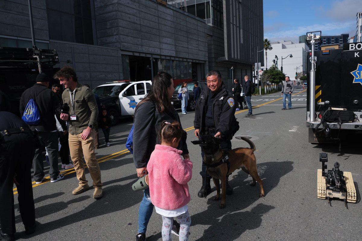 JoinSFPD's tweet photo. Every fourth Thursday of April @SFPD headquarters celebrates Bring Your Kid to Work Day! ๐ง๐ฆ๐ง
Take a look at some of our specialized units such as SWAT, Mounted (horses), Hondas (dirtbikes), and K-9! ๐จ
#joinsfpd #SFPD #JoinTheForce #police #sanfrancisco https://t.co/Bh1ta3KwK4