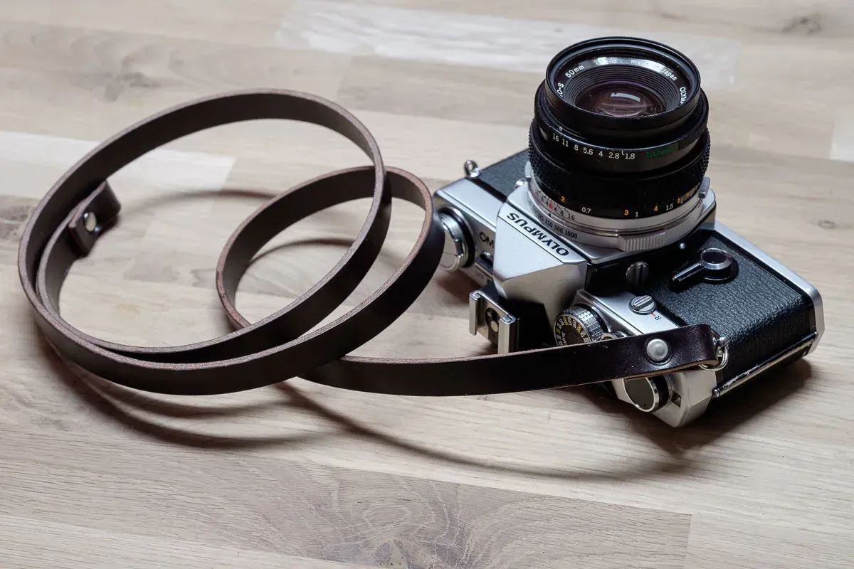 Our classic leather camera straps are a nod to tradition providing reliable support and a stylish option for both digital and film cameras #cameragear #photography #filmisnotdead #believeinfilm buff.ly/3wRODP1