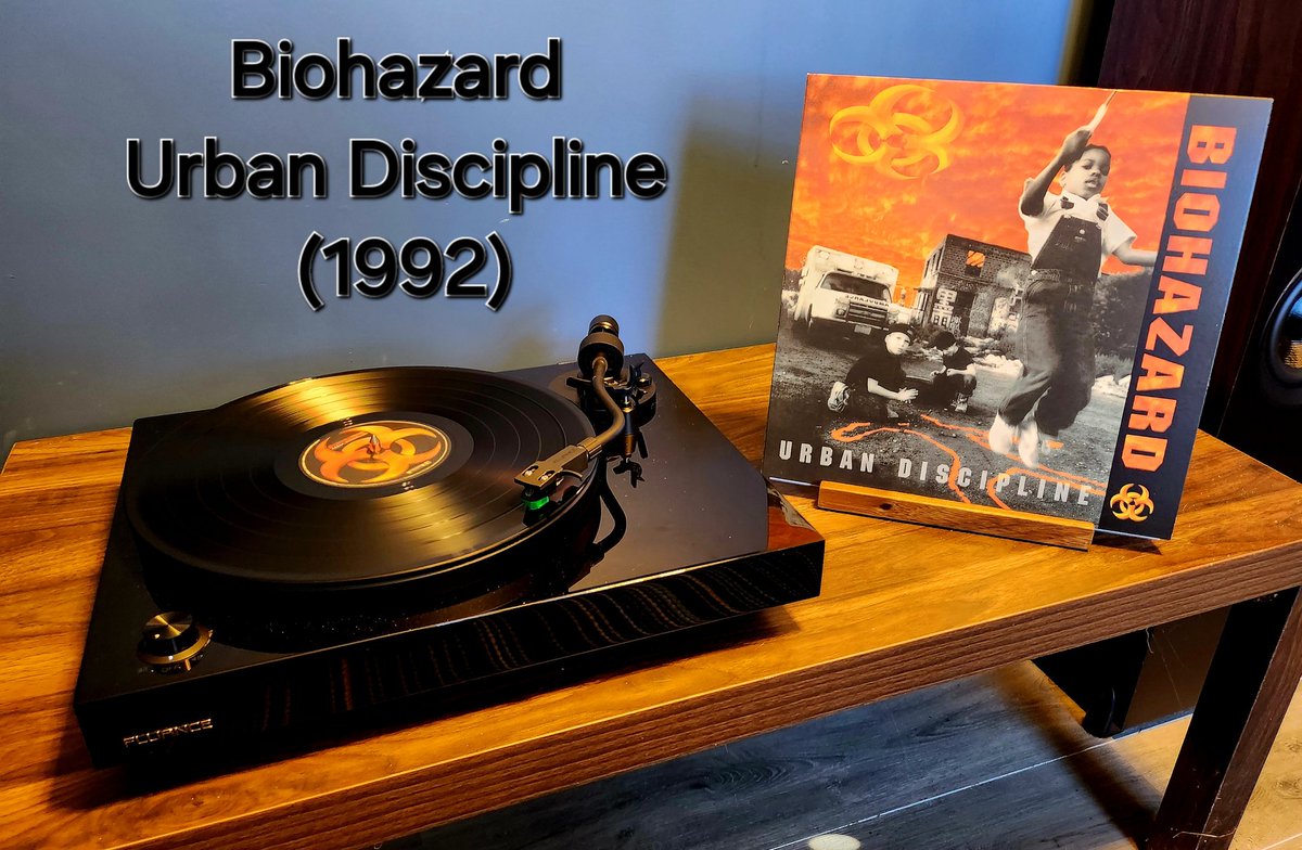 Some Thursday night spins... 🤘🎶💿

Biohazard: Urban Discipline (1992: 30th Anniversary Edition Reissue)

#vinyl #vinylcollection #vinylcollector #vinylcollectors #vinylrecord #vinylrecords #record #recordcollection #recordcollector #biohazard #urbandiscipline #metal