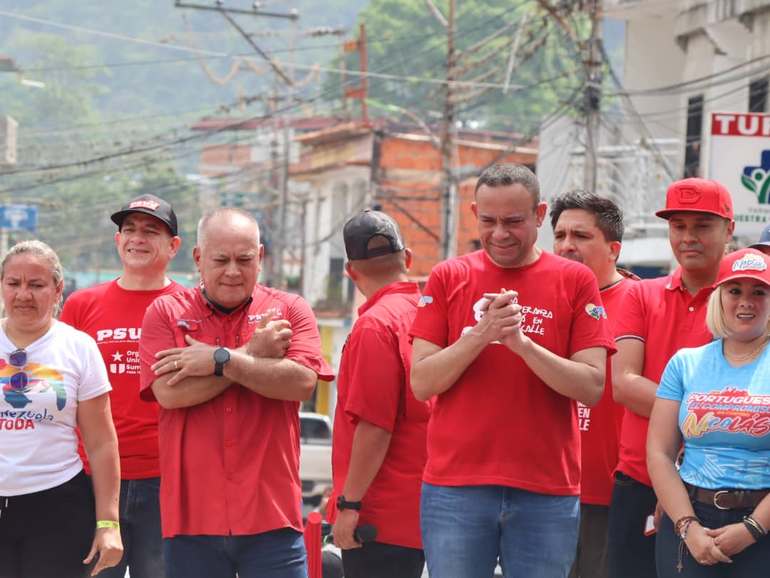 PartidoPSUV's tweet photo. EN FOTOS | Pueblo de Biscucuy marchó en respaldo al presidente Nicolás Maduro https://t.co/JlTmO1Er0q
#UniónDeLosPueblos https://t.co/wiAFnP7z6m