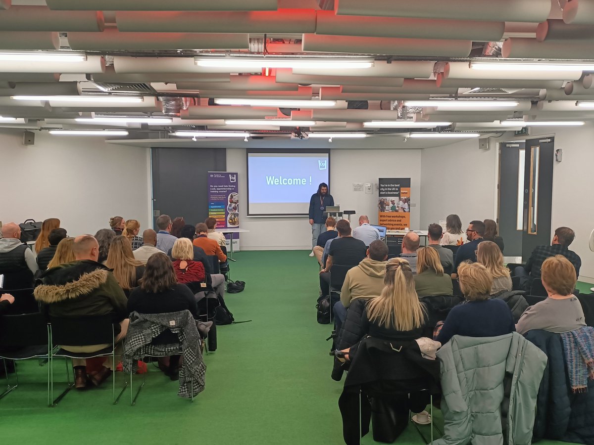 Our Spring 2024 Teacake Club Meeting was hosted by @SheffBusiness at Electric Works last week. They're a chance for our Sheffield employability network to hear talks from professionals in the sector. Read our review, including slides from our speakers: teacakeclub.org/2024/04/23/tea…