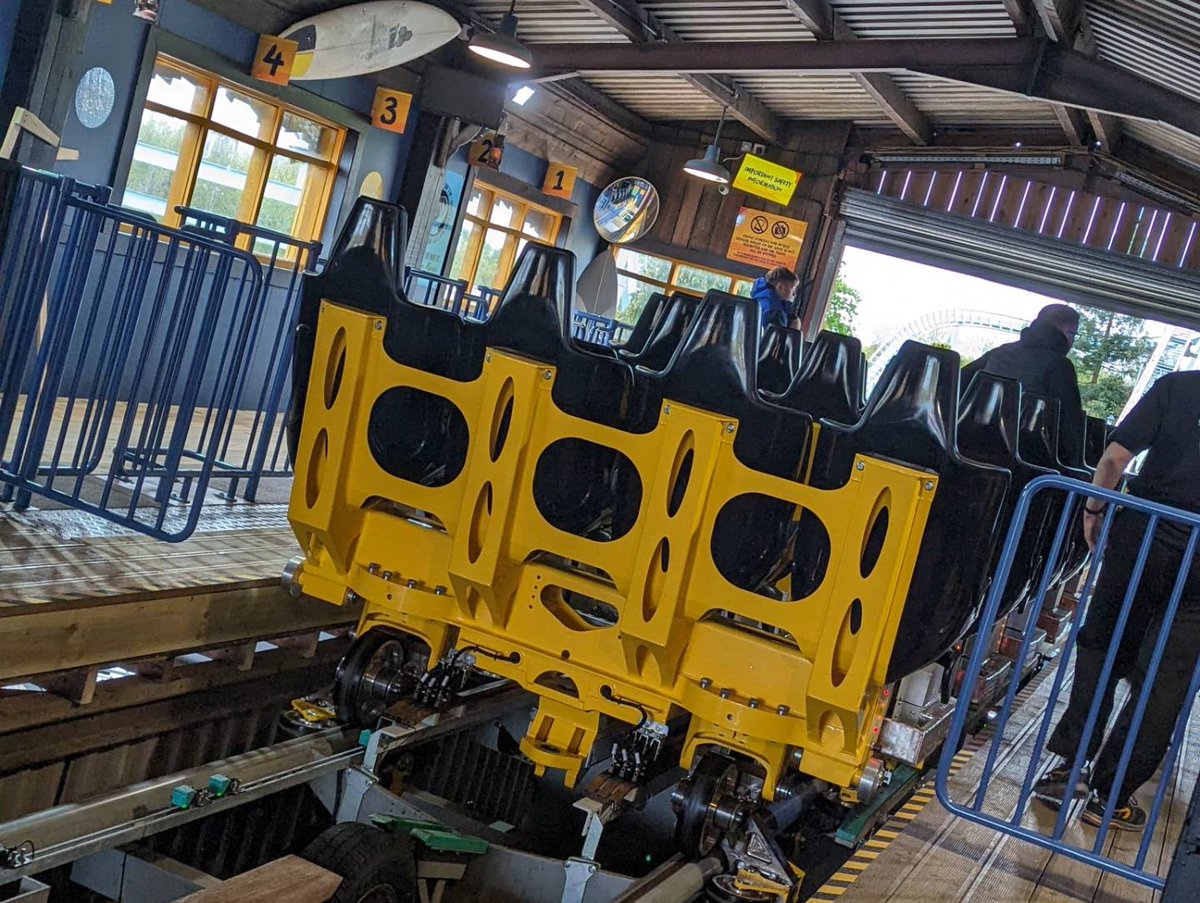The Wave officially opens tomorrow! 
Who's excited to ride?

📸 - Themeparkinsanity 

#Thewave #DraytonManor #Rollercoaster